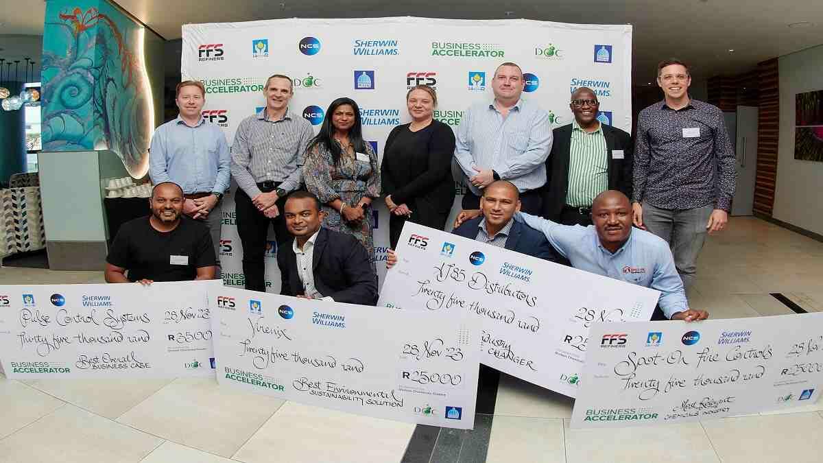 Entrepreneurs Secure Cash Prizes In Business Accelerator