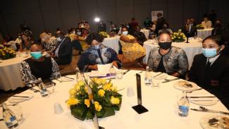 Angie Motshegka breakfast with top achievers